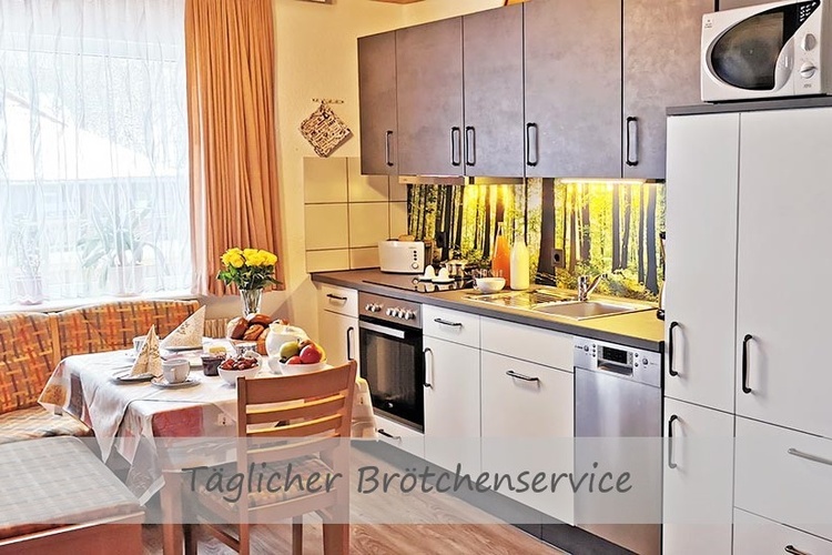 Komplett ausgestattete Küche - täglicher Brötchenservice