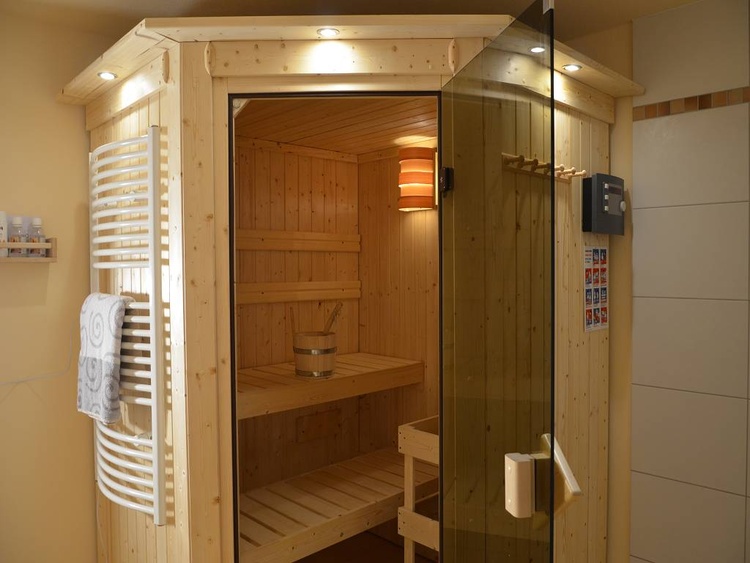 Haus (1) mit 3 getr. Schlafzimmern - 8 Personen - Sauna