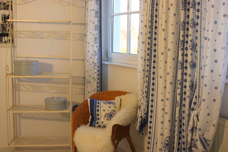 Das Schlafzimmer in blau/weiß frischen Farben