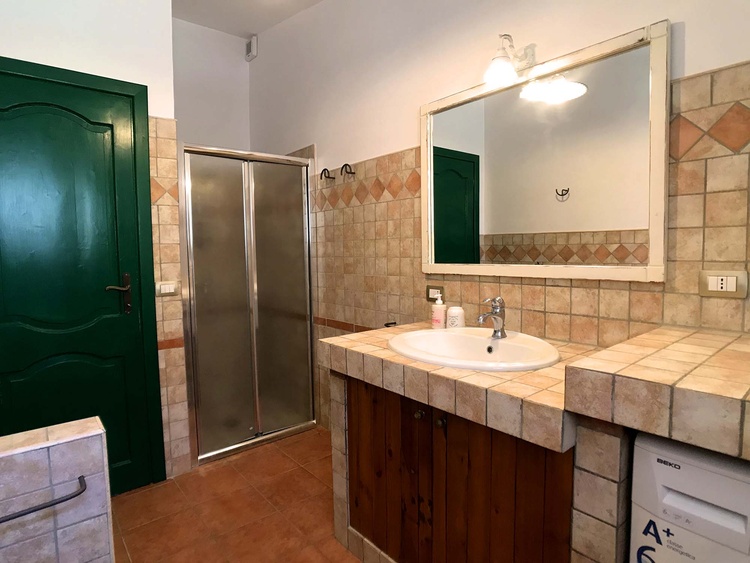 Bathroom with shower box