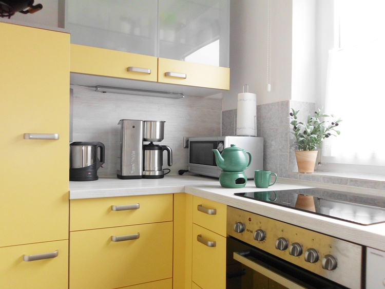 moderne Einbauküche dieser Wohnung