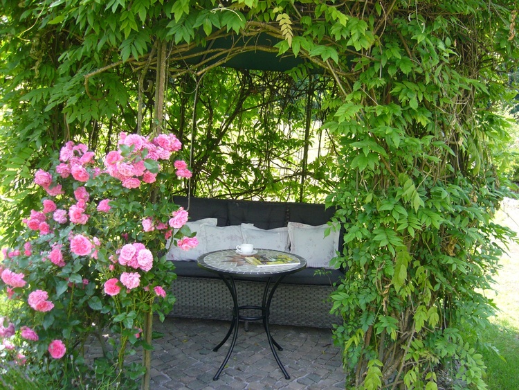 Im Romantikpavillion