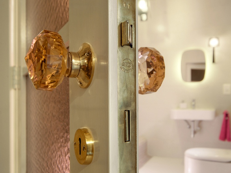 Romantic double shower room