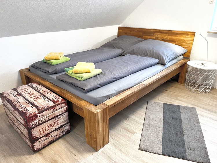 Schlafzimmer III