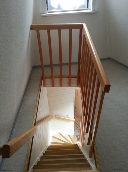 Steile Treppe