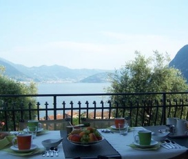 Gasthaus Riva di Solto