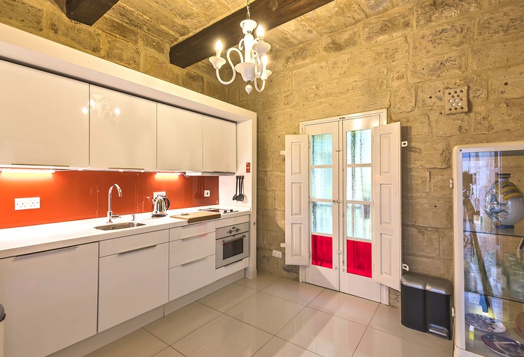 Well equipped kitchen