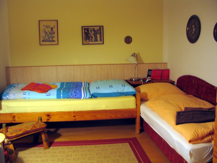 EG-Zweibettzimmer