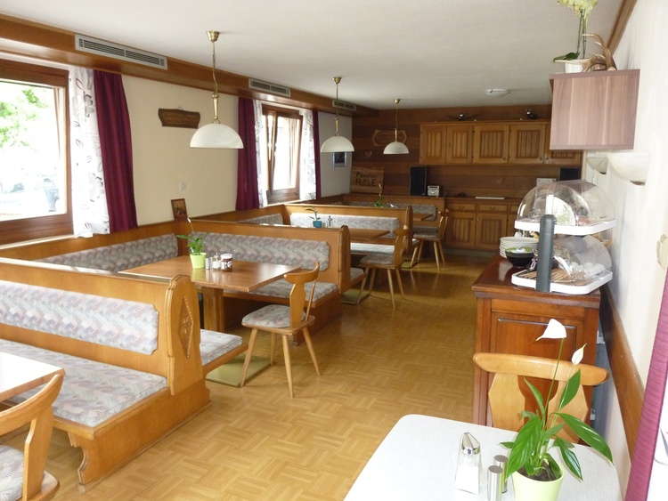 Speisesaal wo jeder gemütlich essen und verbleiben kann