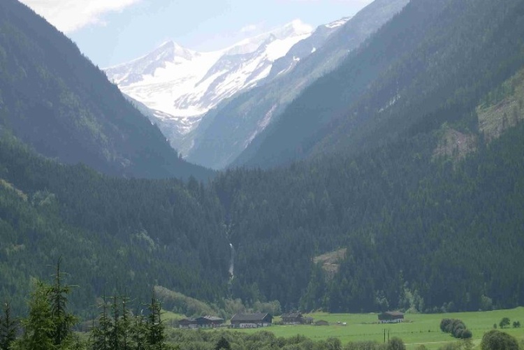 Blick auf die Grossvernediger