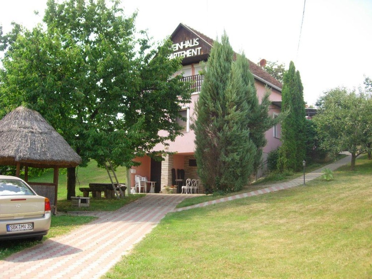 Weinhaus Appartmenthaus