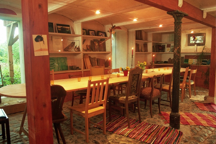 Der große Tisch im "alten Stall"