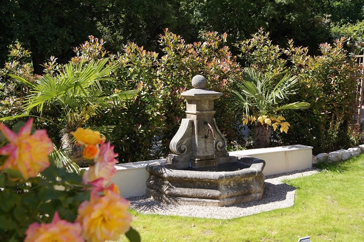 provenzalischer Brunnen