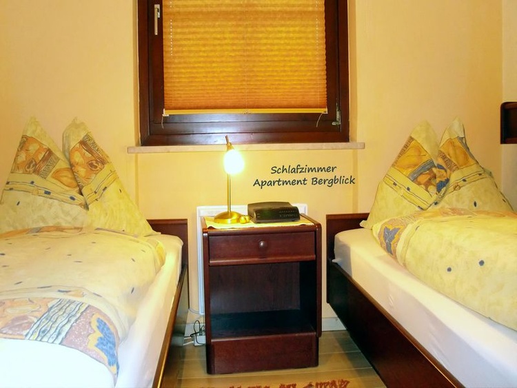 Schlafraum mit 2 Betten